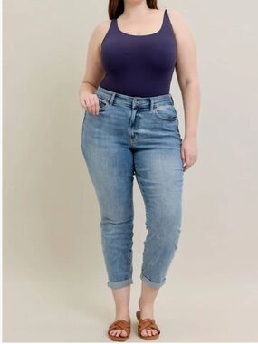Judy Blue The Bleach Boys Midrise Boyfriend Jeans in Curvy NTW Size 24W